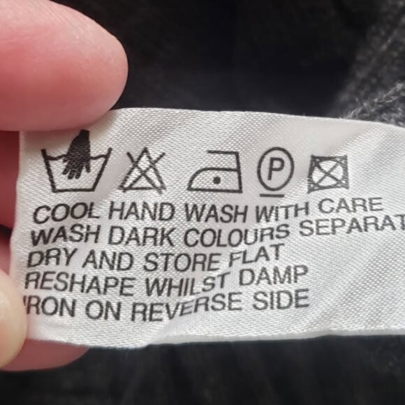 EUC women's sweater dress set medium - Picture 9 of 14